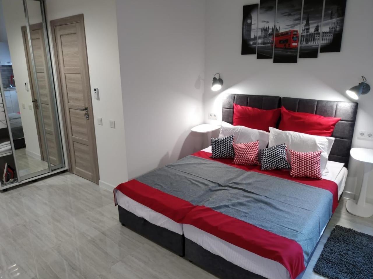 Apartment For Rent In The City Center Of Kharkiv K18 Elinaflats Exteriör bild